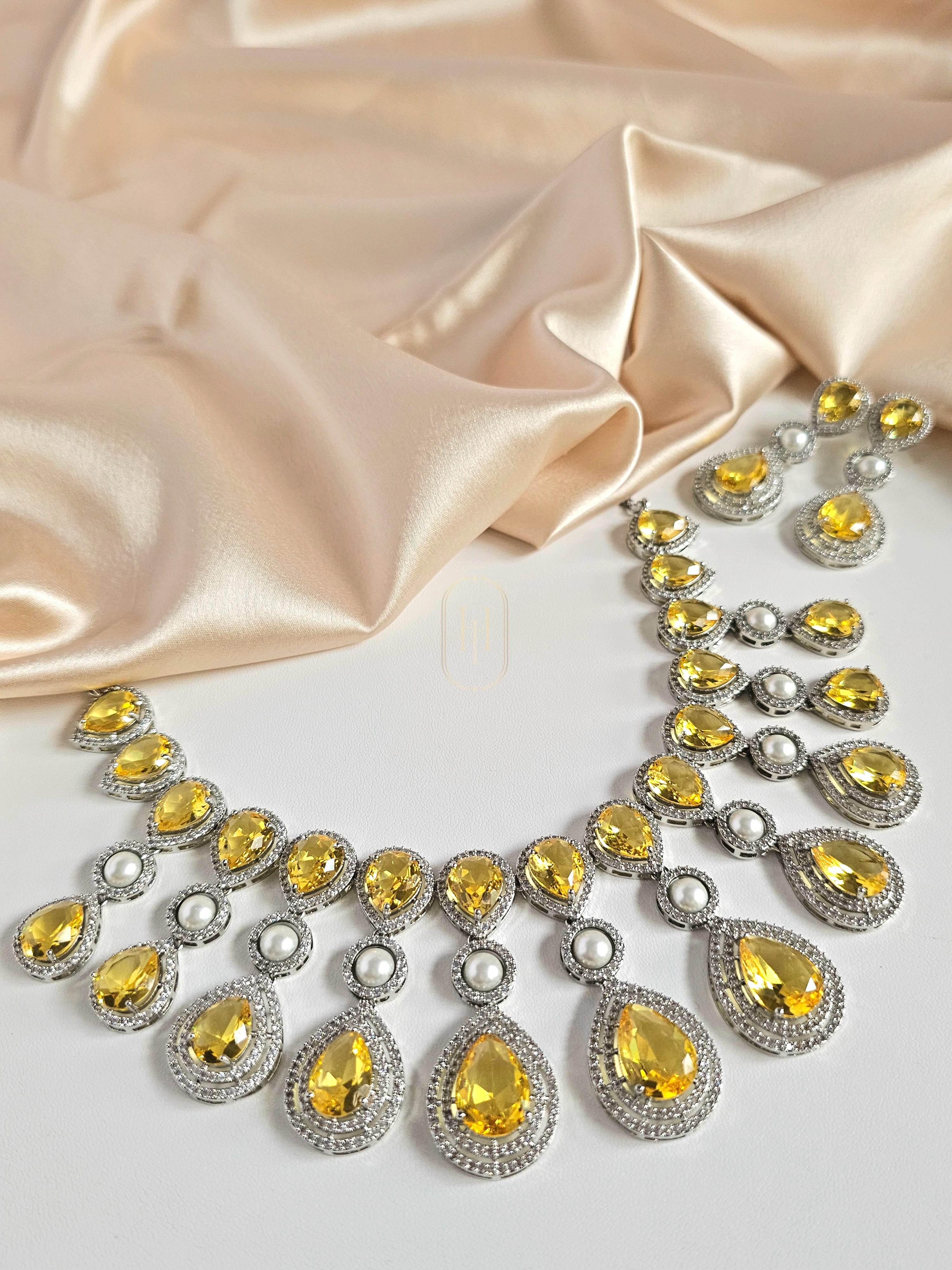 Youthful Yellow – HOUSE OF IVNAT