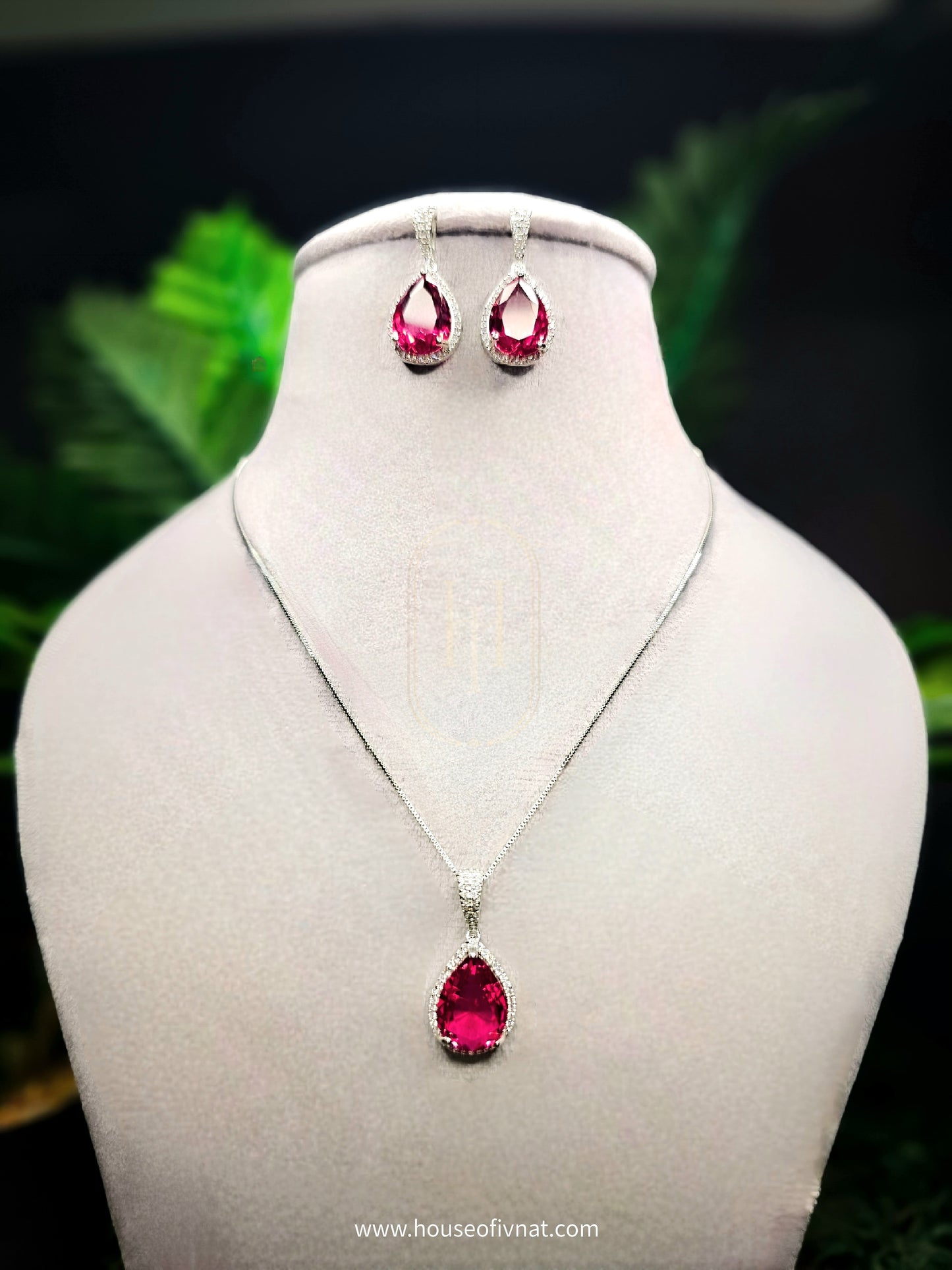 Clara Pendant Set- Ruby