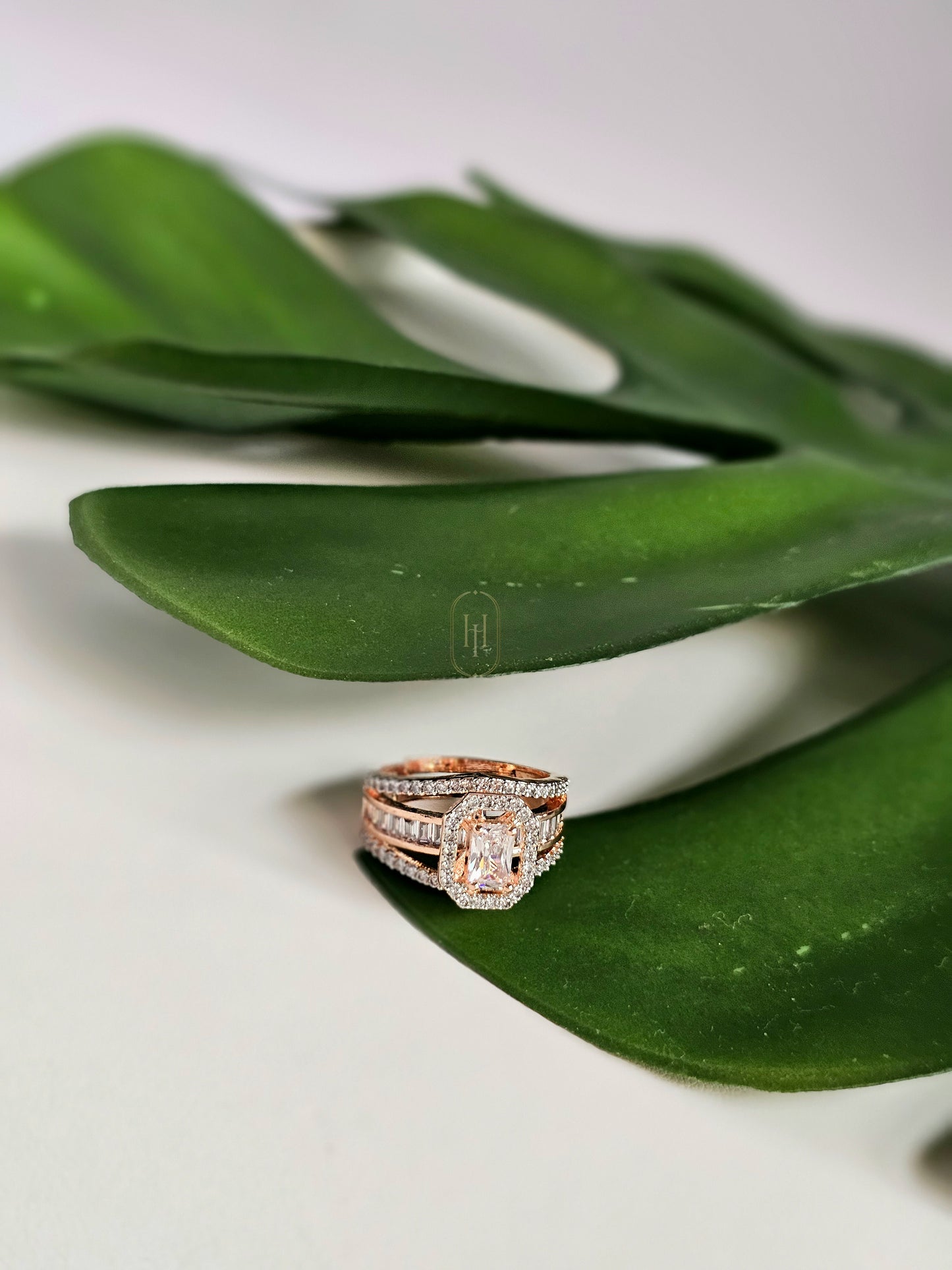 Vivian Diamond Ring- Rose Gold