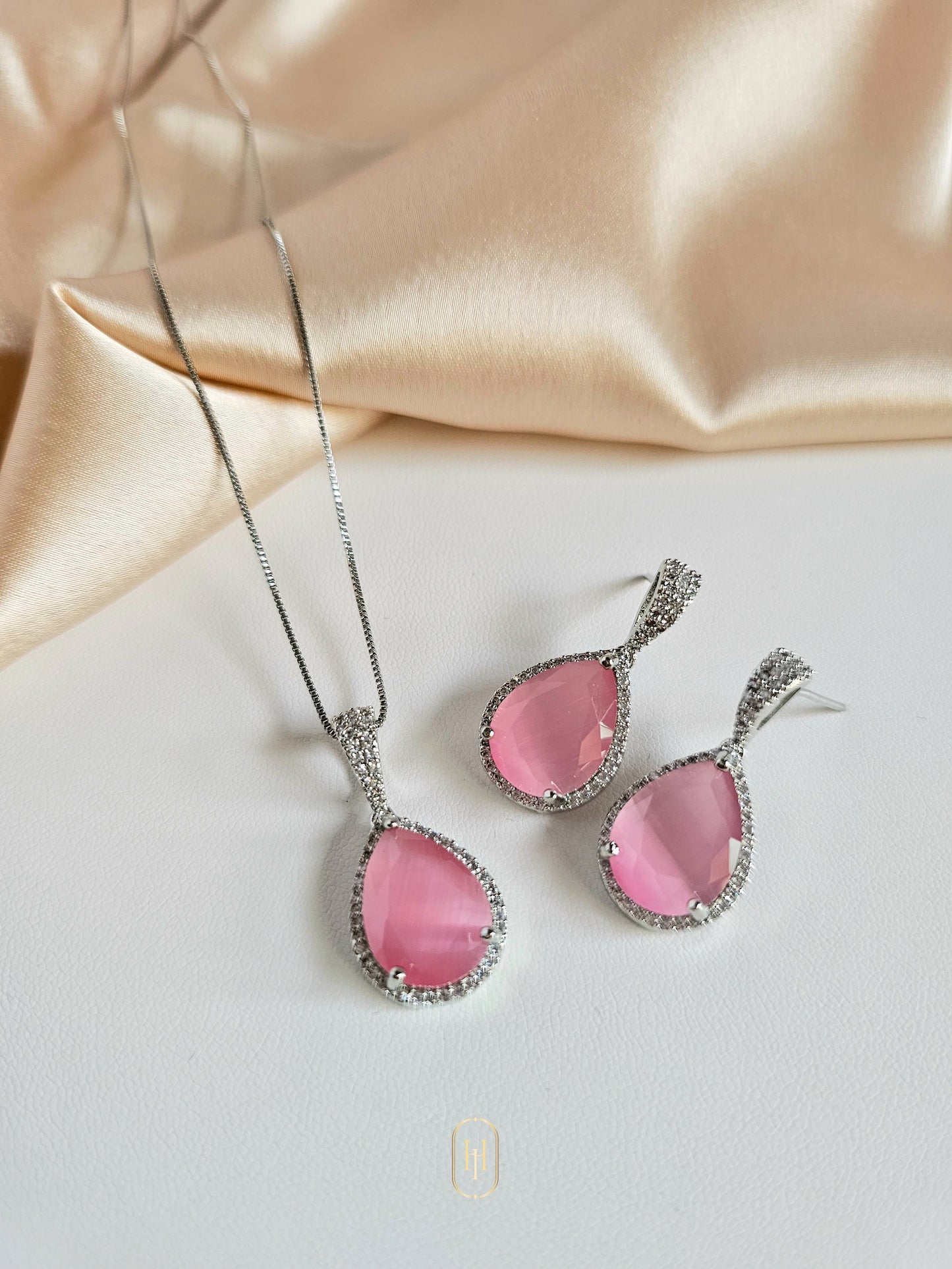 Clara Pendant Set- Pink