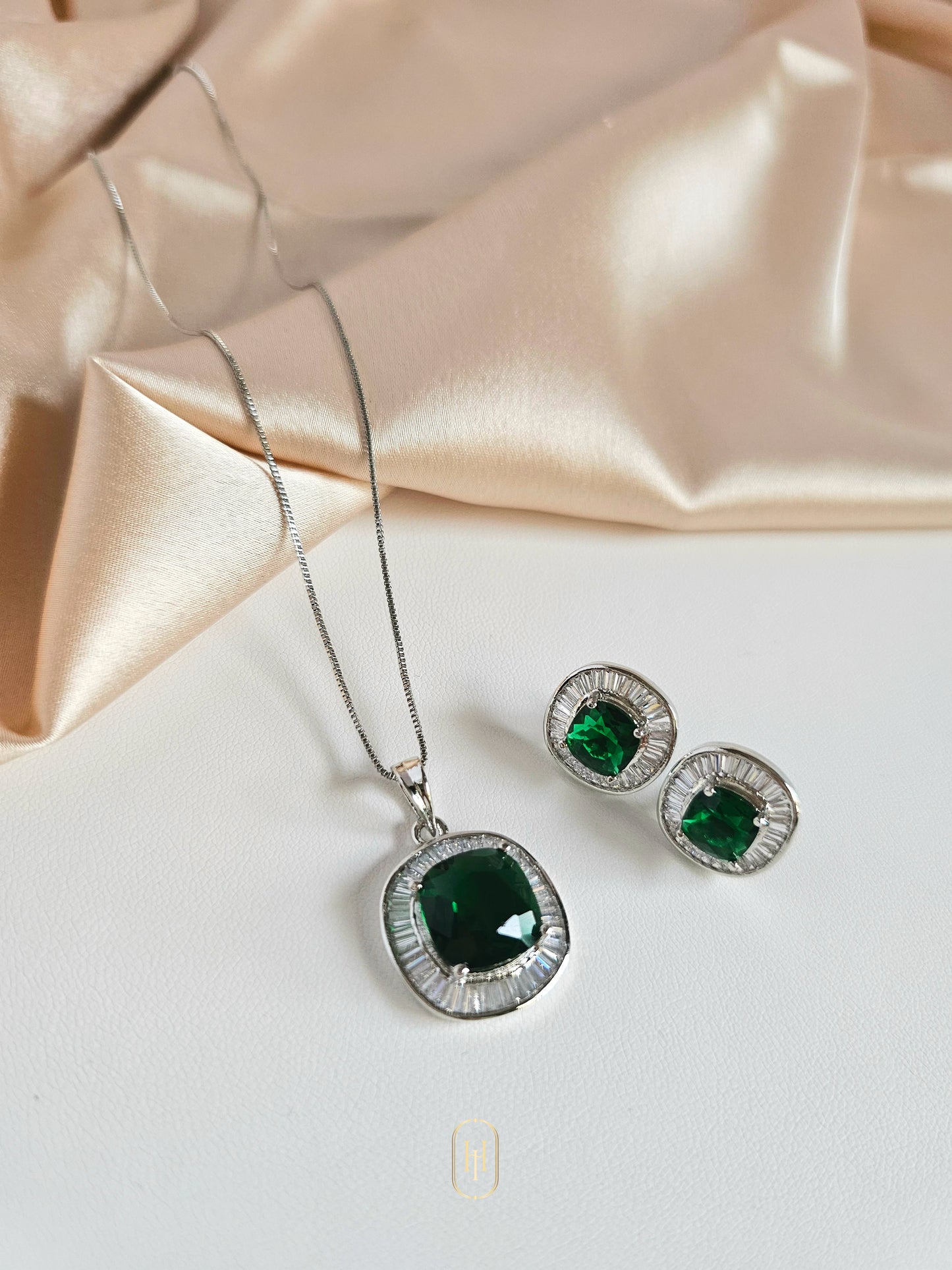 Christina Pendant Set- Emerald