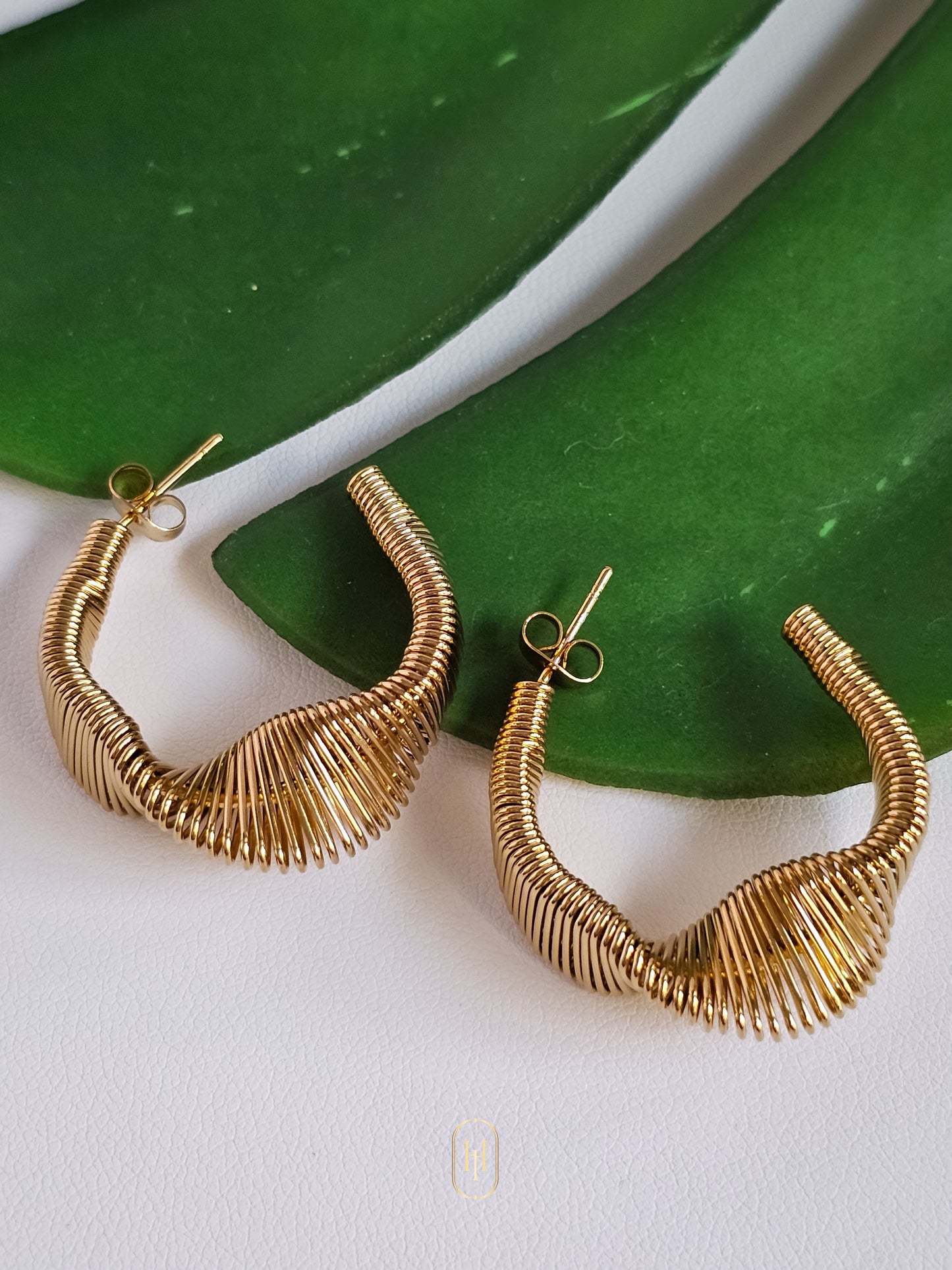 Eleanor Hoop Earrings