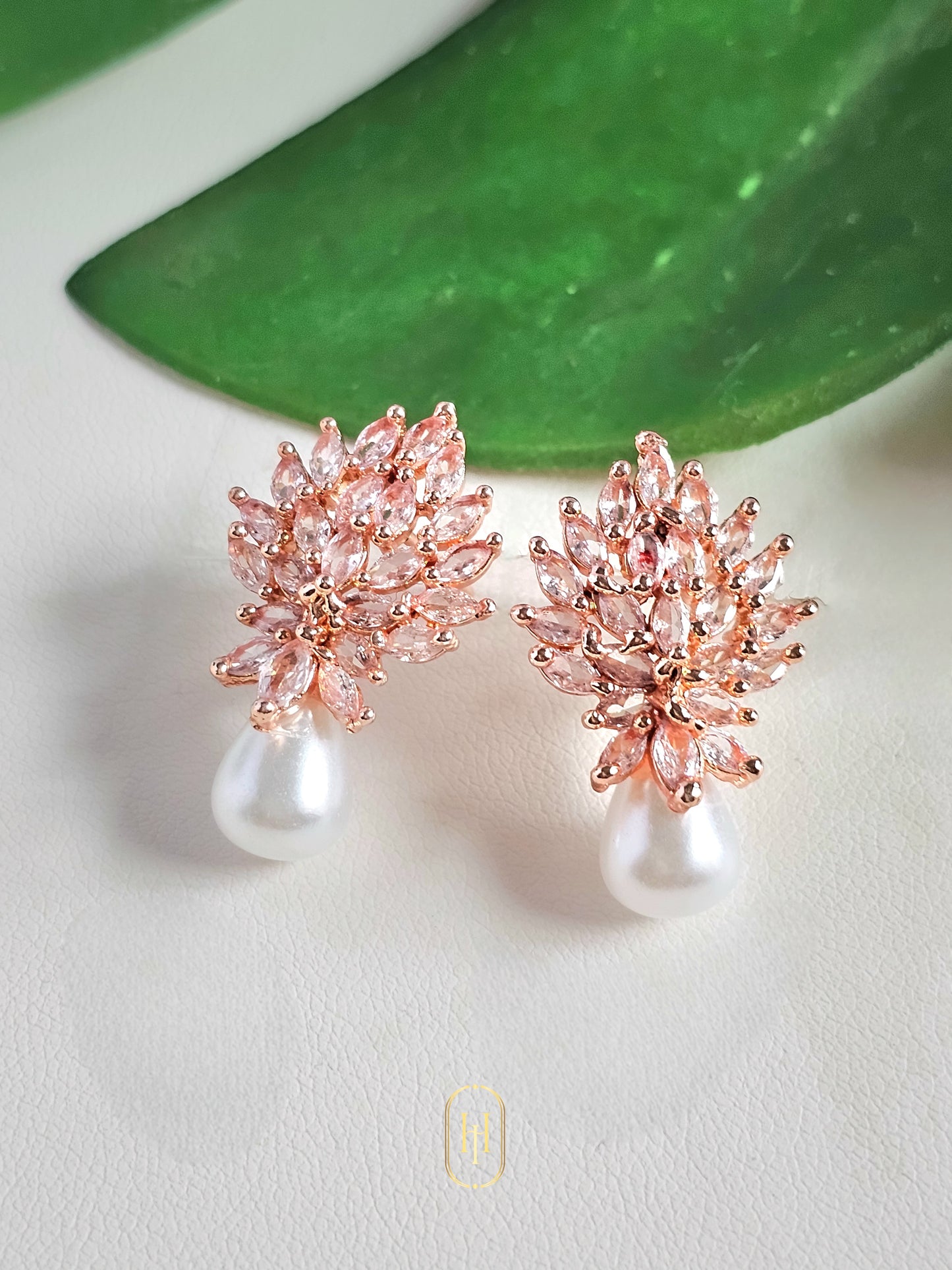 Idaya Pearl Earrings- Rose gold