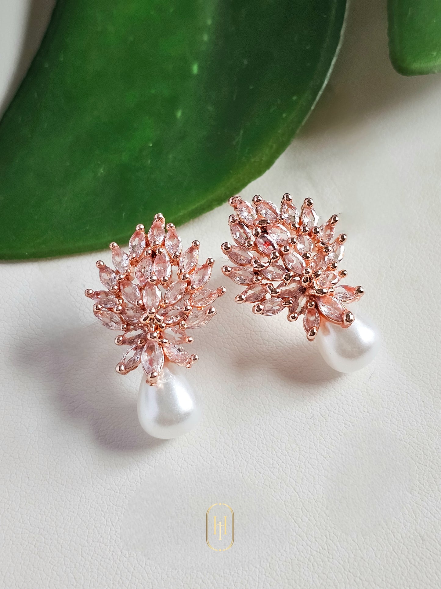 Idaya Pearl Earrings- Rose gold