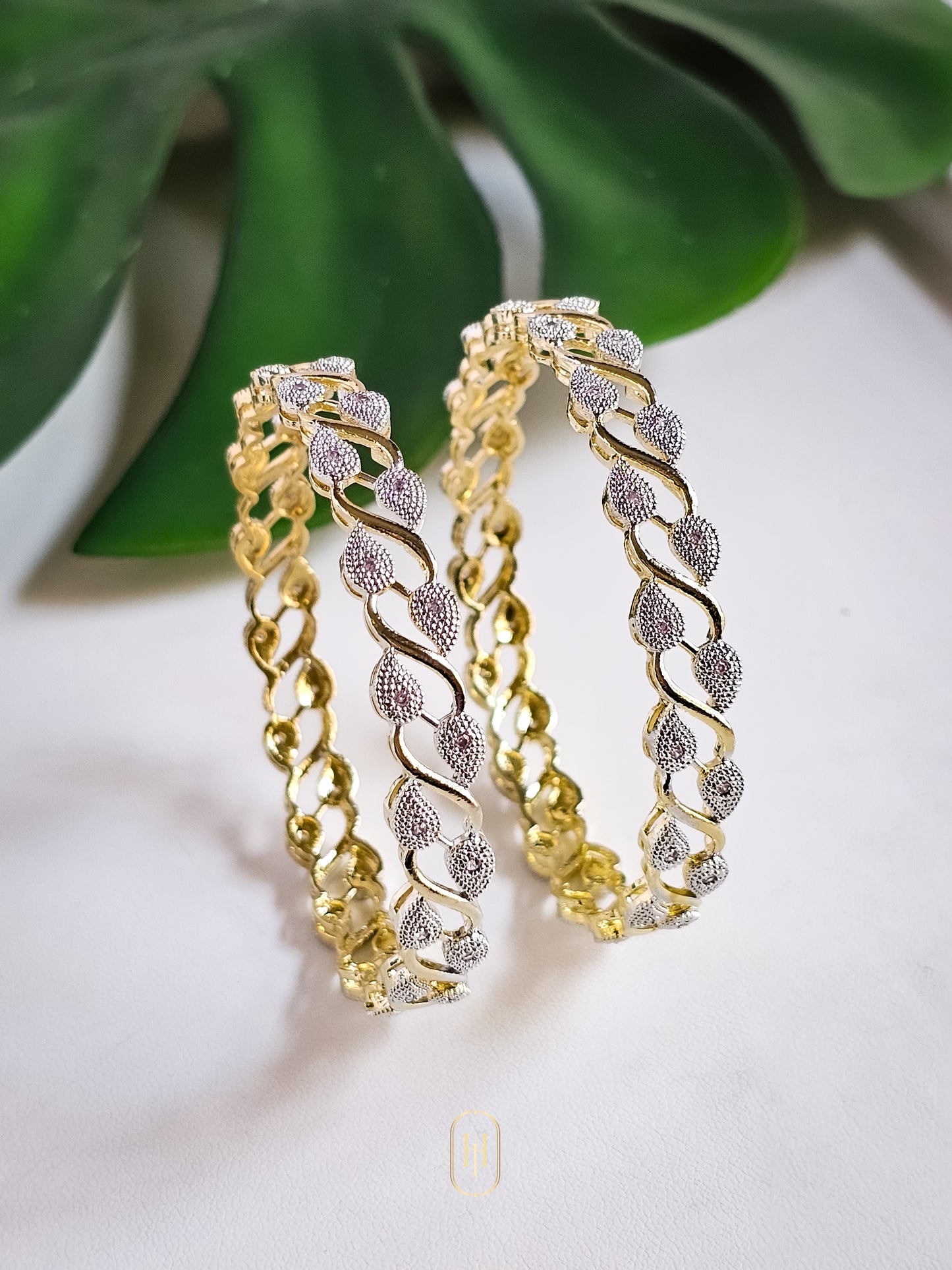 Amulya Diamond Bangles Set